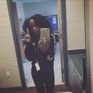 Meet your Posher, Jade